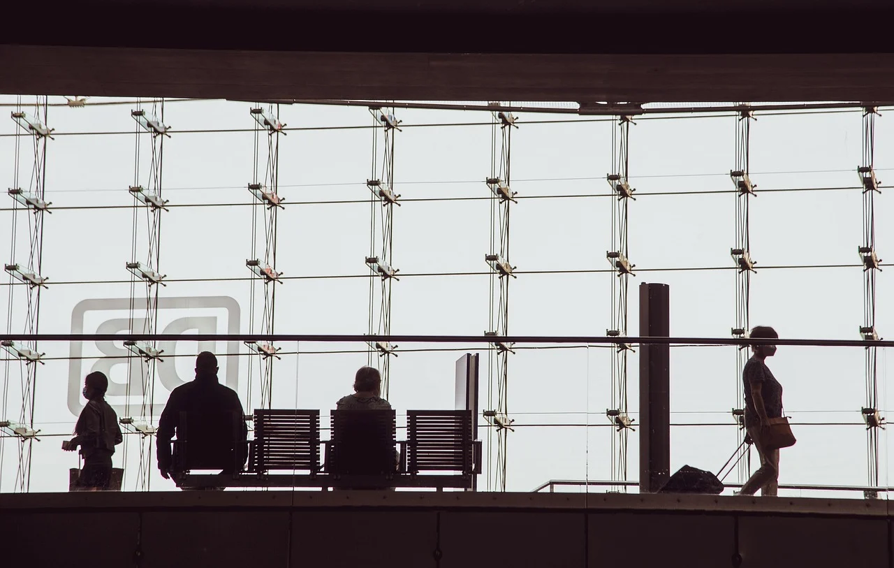 silhouettes, people, bank, suitcase, building, structure, to travel, station, wait, bank, bank, bank, bank, bank
